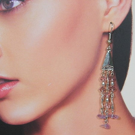 Lange oorhanger met Swarovski kristallen en amethist edelsteentjes