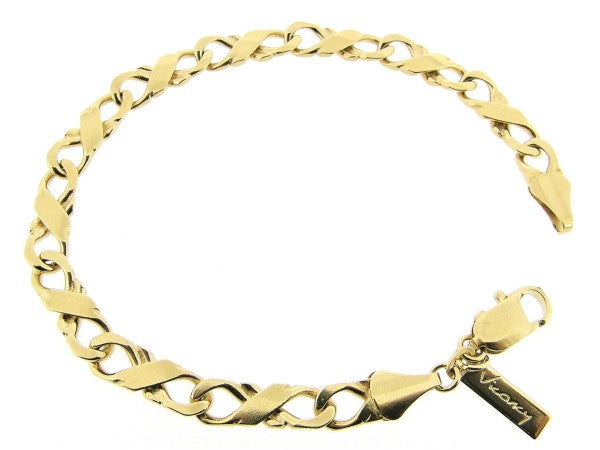 Gold bracelet with curb chain