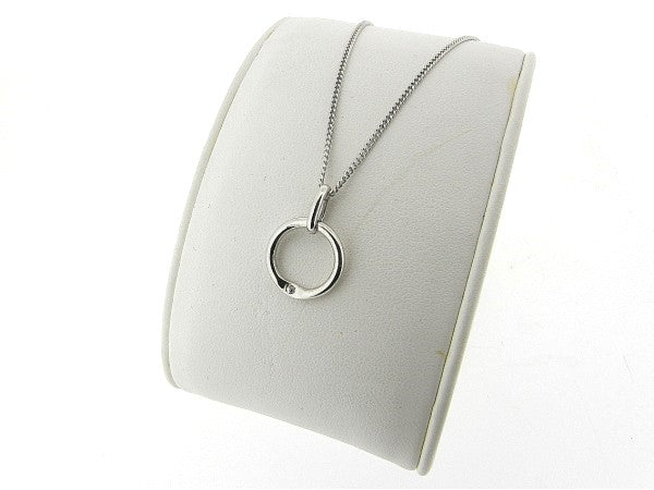 Silver pendant with thin gourmet chain, pendant ring, and zirconia