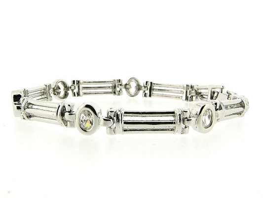 Zilveren schakel armband met Zirkonia steentjes