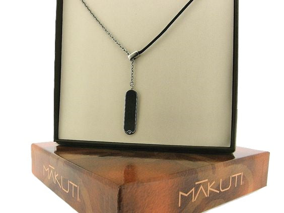 Makuti edelstaal collier met 0.01ct diamant ingelegd met met ebony hout.