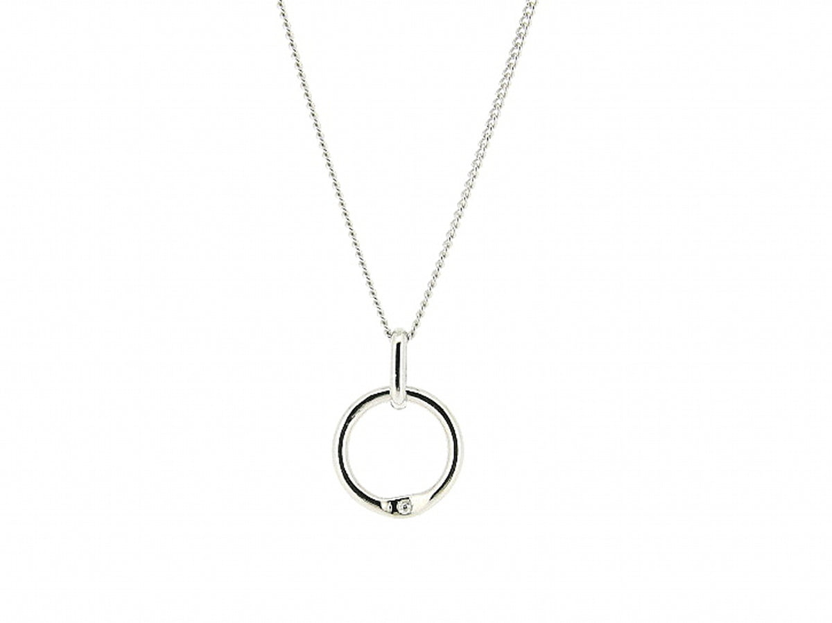 Silver pendant with thin gourmet chain, pendant ring, and zirconia
